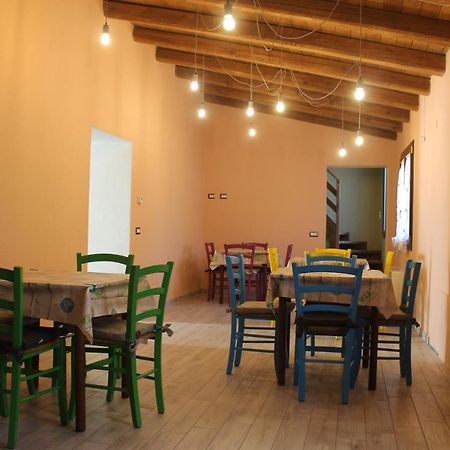 Sa Domu Beccia B&B Uras Экстерьер фото