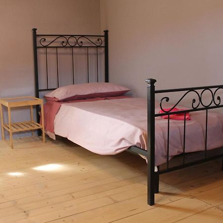 Sa Domu Beccia B&B Uras Экстерьер фото